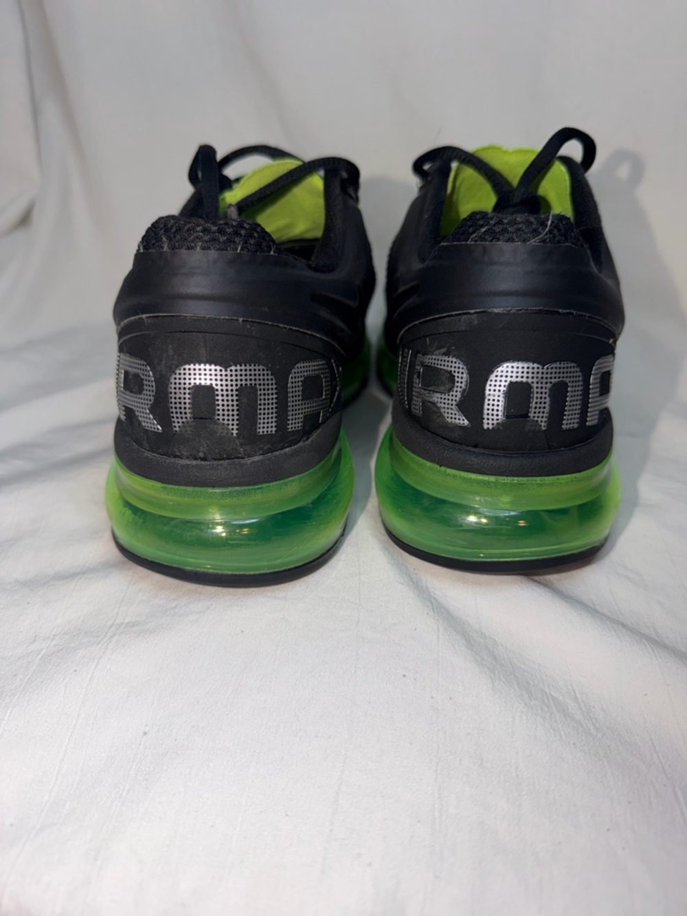 Nike Air Max 2013 (GS) "Black Volt" – Youth/Grade School Size 6Y - Picture 2 of 8